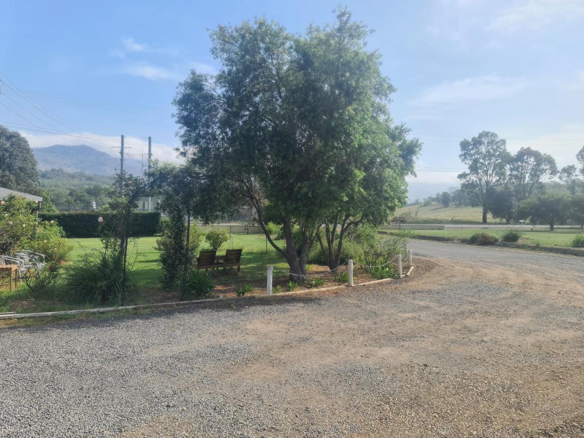 Valley View Motel Murrurundi Екстер'єр фото